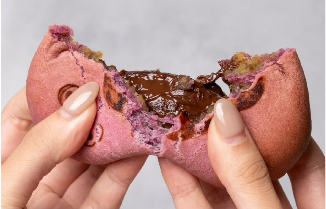 チョコ入りやきえもんパンの断面